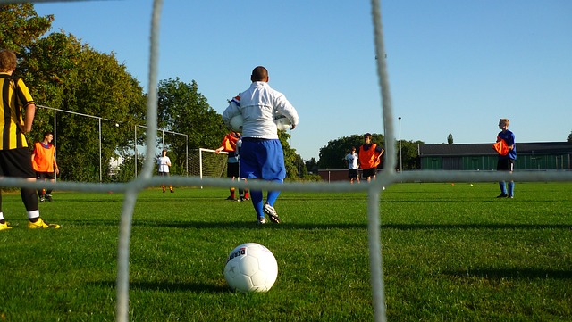 多方协作以 多方协作以